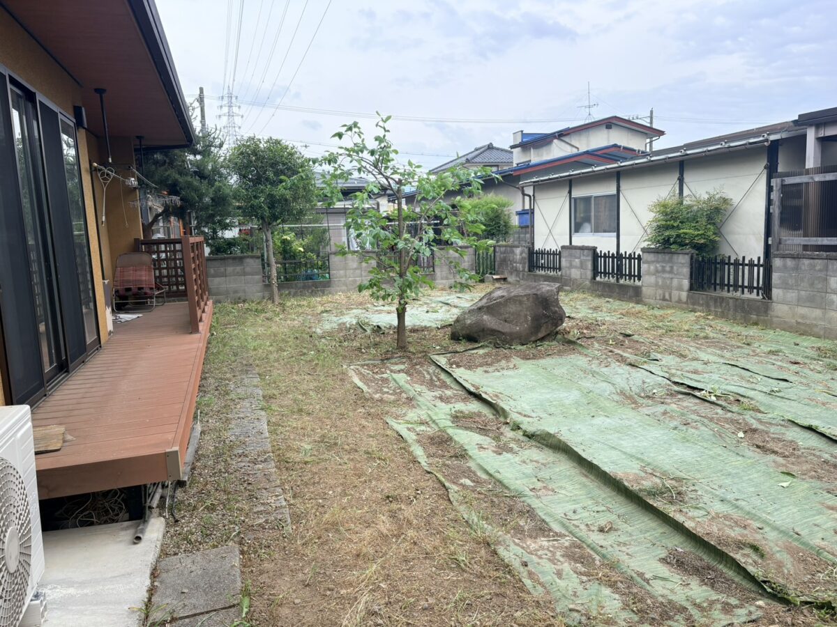 長野市川中島町・作業後のお庭(草取り・庭木の剪定後)