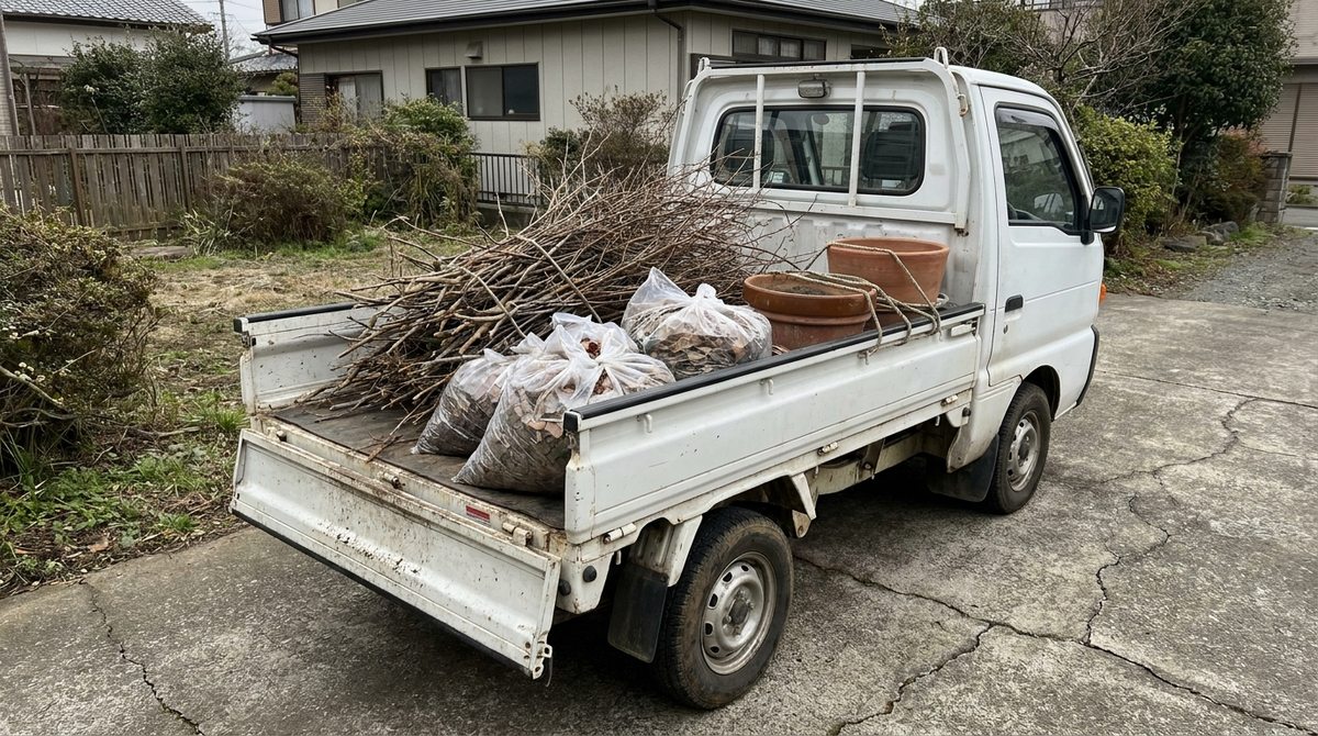庭の伐採・草刈り・不用品をまとめて回収し片付いた庭のイメージ